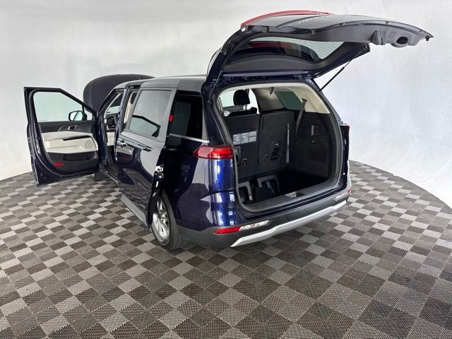 2023 Kia Carnival LX Seat Package