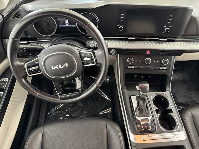 2023 Kia Carnival LX Seat Package