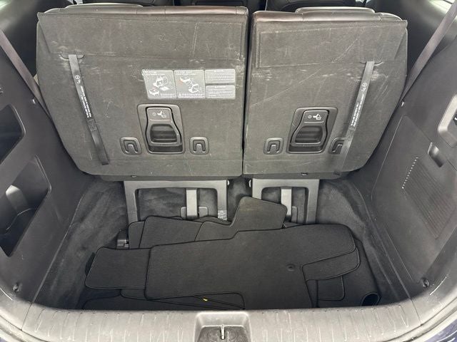 2023 Kia Carnival LX Seat Package