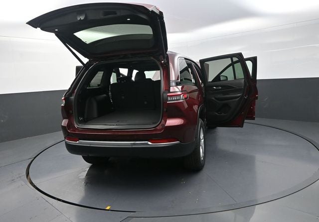 2026 Jeep Grand Cherokee Laredo X