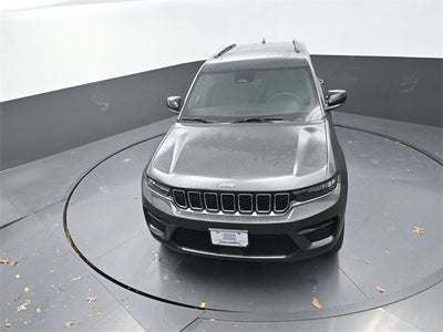 2025 Jeep Grand Cherokee Laredo