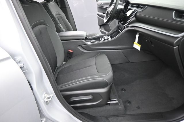 2026 Jeep Grand Cherokee Laredo X