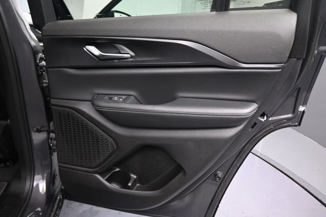 2026 Jeep Grand Cherokee Laredo X