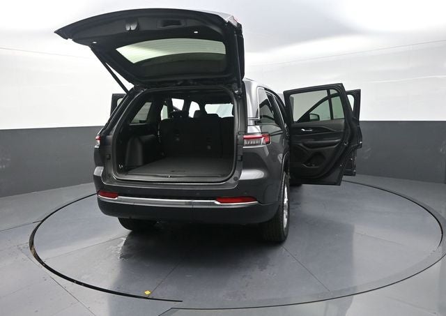 2026 Jeep Grand Cherokee Laredo X