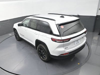 2026 Jeep Grand Cherokee Altitude
