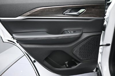 2026 Jeep Grand Cherokee Altitude