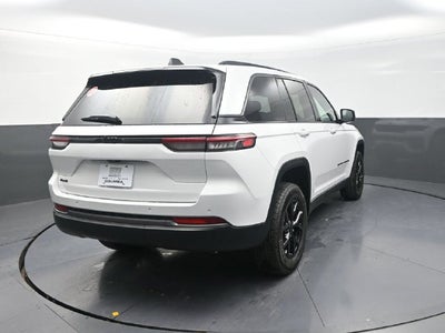 2026 Jeep Grand Cherokee Altitude