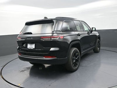 2026 Jeep Grand Cherokee Laredo
