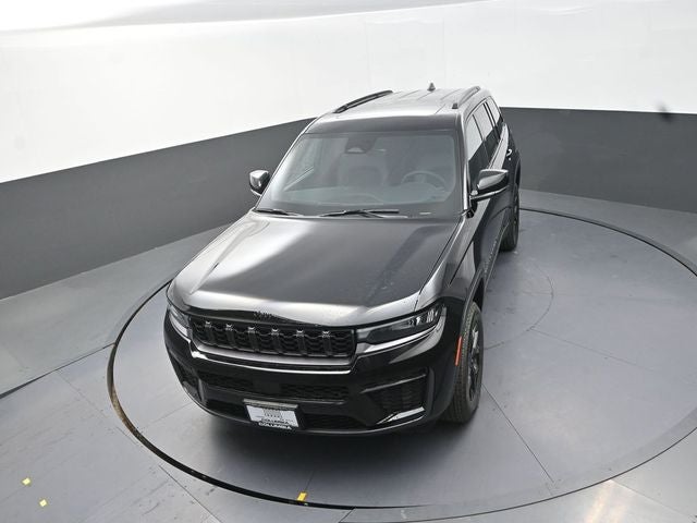 2026 Jeep Grand Cherokee Laredo