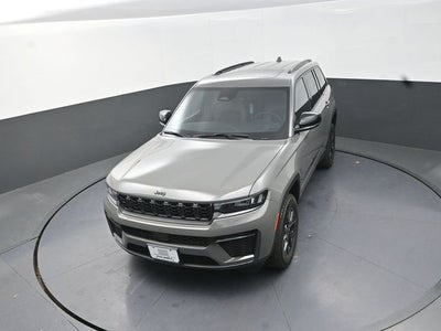 2027 Jeep Grand Cherokee Laredo Altitude