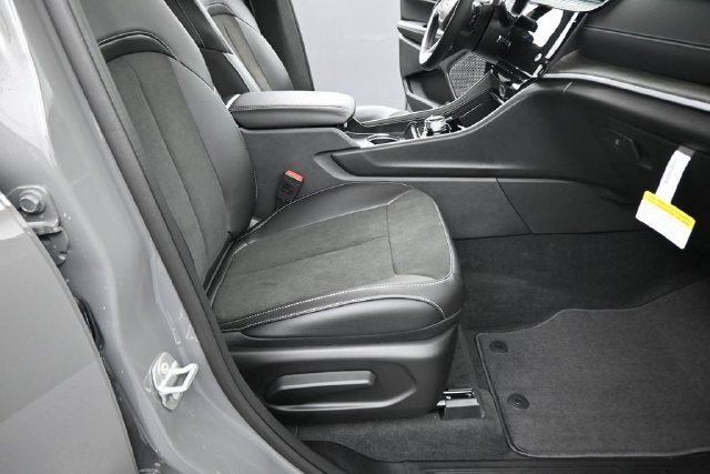 2027 Jeep Grand Cherokee Laredo Altitude