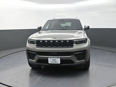 2027 Jeep Grand Cherokee Laredo Altitude