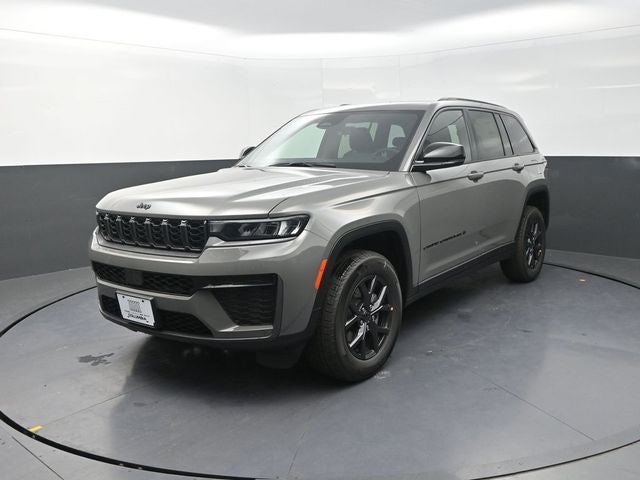 2027 Jeep Grand Cherokee Laredo Altitude