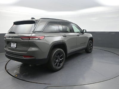 2027 Jeep Grand Cherokee Laredo Altitude