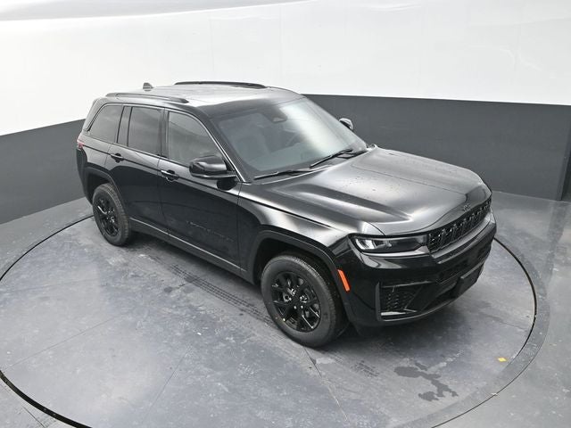 2026 Jeep Grand Cherokee Laredo