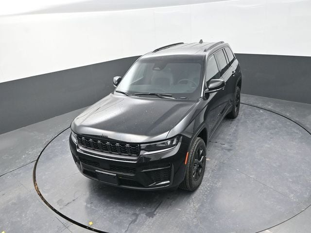 2026 Jeep Grand Cherokee Laredo