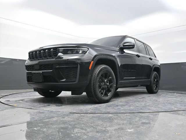 2026 Jeep Grand Cherokee Laredo