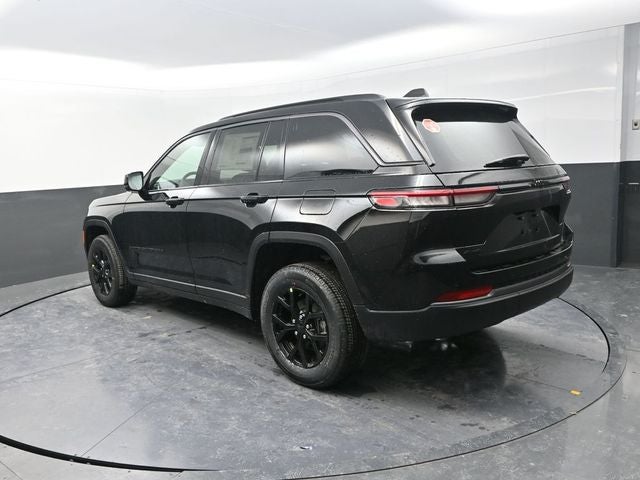 2026 Jeep Grand Cherokee Laredo