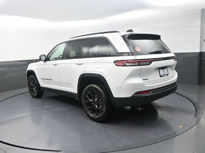 2026 Jeep Grand Cherokee Laredo Altitude