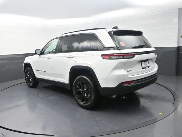 2026 Jeep Grand Cherokee Laredo Altitude