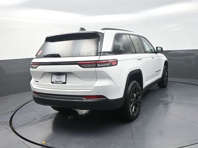 2026 Jeep Grand Cherokee Laredo Altitude