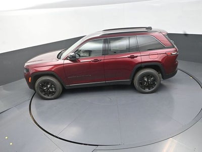 2026 Jeep Grand Cherokee Laredo Altitude