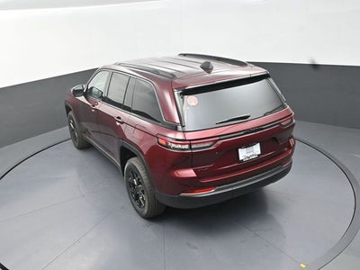 2026 Jeep Grand Cherokee Laredo Altitude