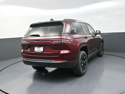 2026 Jeep Grand Cherokee Laredo Altitude