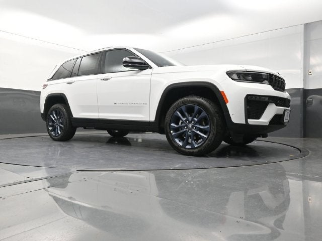2026 Jeep Grand Cherokee Base