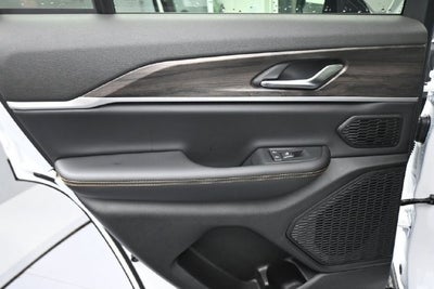 2026 Jeep Grand Cherokee Base
