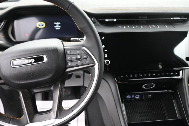 2026 Jeep Grand Cherokee Base