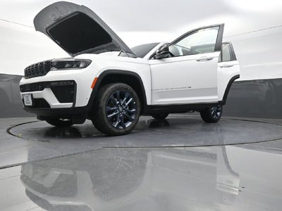 2026 Jeep Grand Cherokee Base