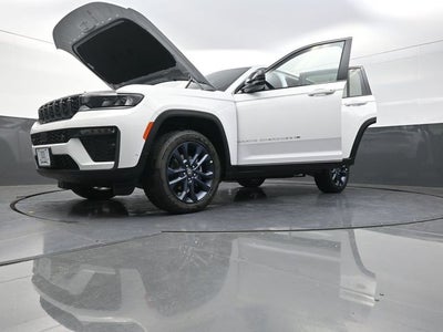 2026 Jeep Grand Cherokee Base