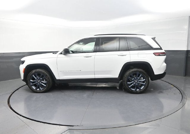 2026 Jeep Grand Cherokee Base