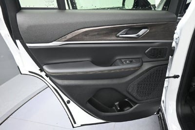 2026 Jeep Grand Cherokee Base