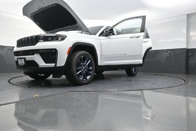 2026 Jeep Grand Cherokee Base