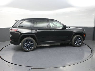 2026 Jeep Grand Cherokee Base
