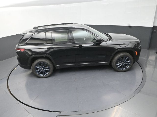 2026 Jeep Grand Cherokee Base