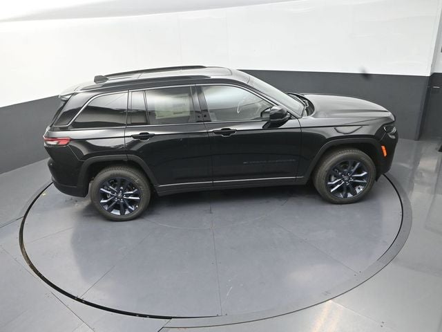2026 Jeep Grand Cherokee Base