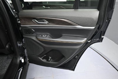 2026 Jeep Grand Cherokee Base