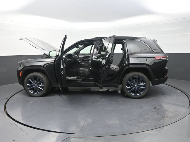 2026 Jeep Grand Cherokee Base
