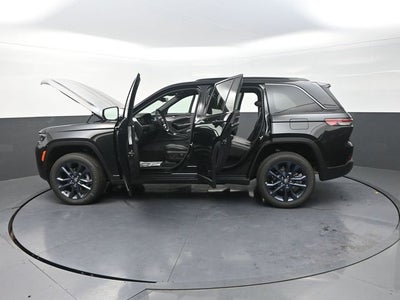 2026 Jeep Grand Cherokee Base
