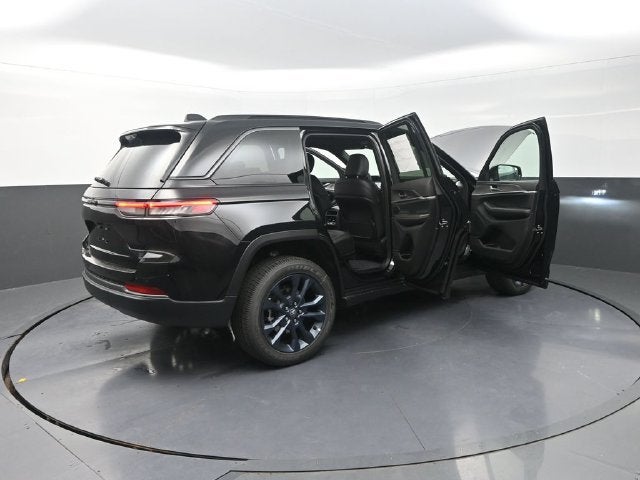 2026 Jeep Grand Cherokee Base