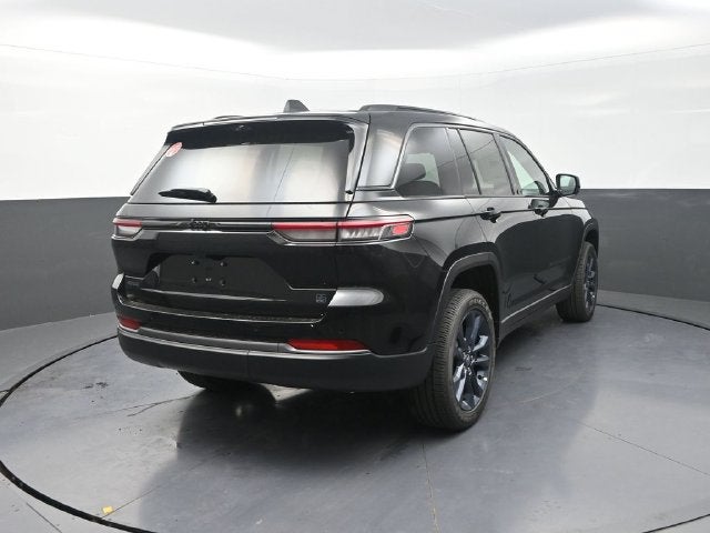 2026 Jeep Grand Cherokee Base