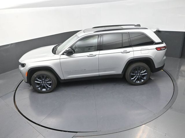 2026 Jeep Grand Cherokee Base