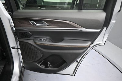 2026 Jeep Grand Cherokee Base