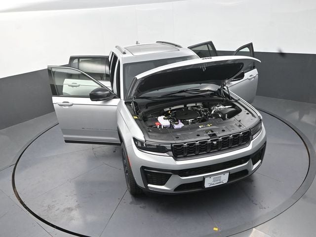 2026 Jeep Grand Cherokee Base