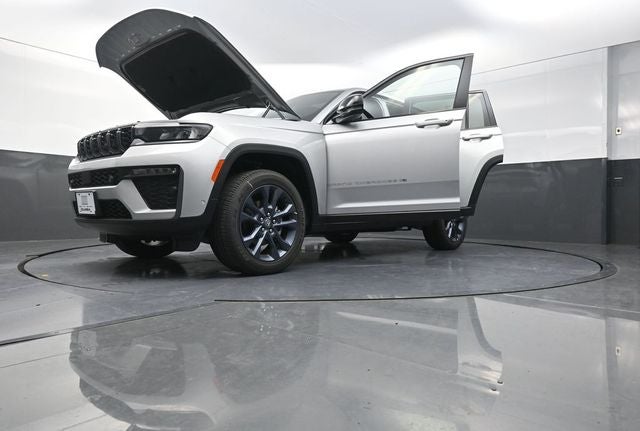 2026 Jeep Grand Cherokee Base