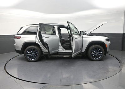 2026 Jeep Grand Cherokee Base
