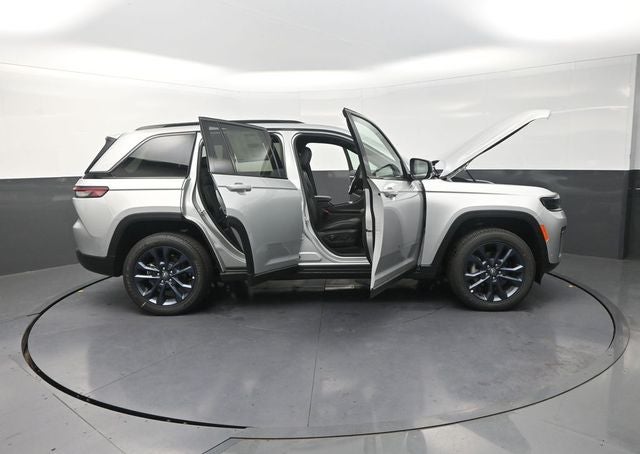 2026 Jeep Grand Cherokee Base